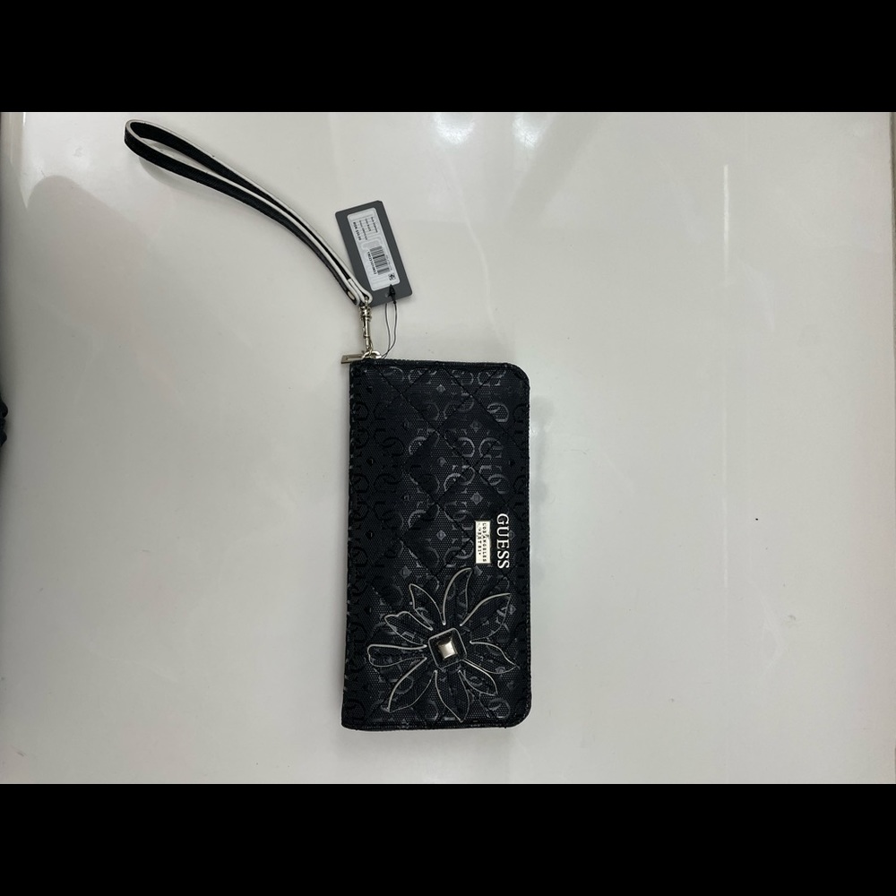 GUESS wristlet NWT